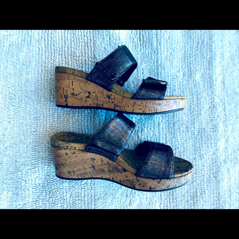 Vionic adjustable slides